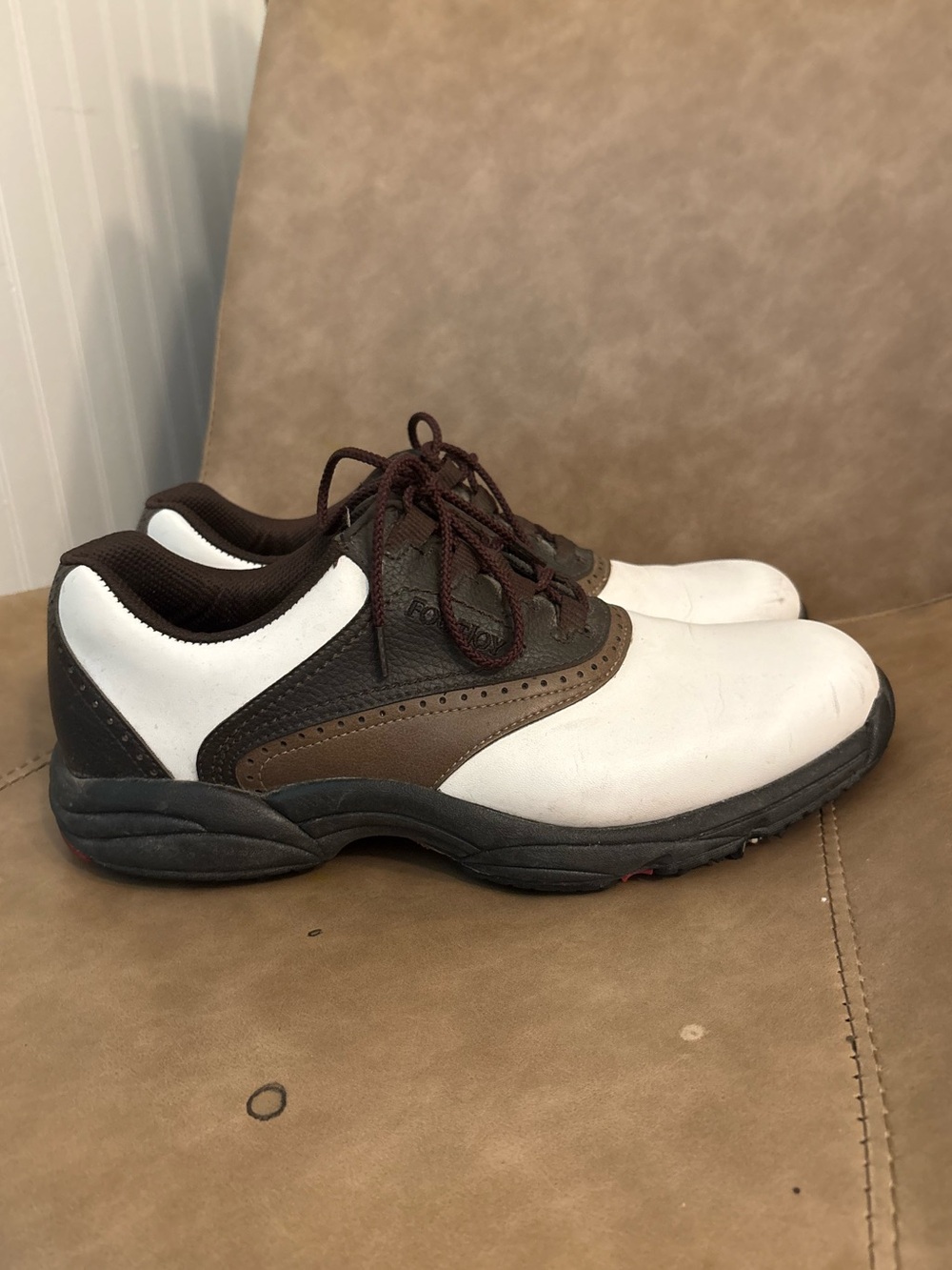 Footjoy brown white smart golf athletic shoes spurs size 10.5